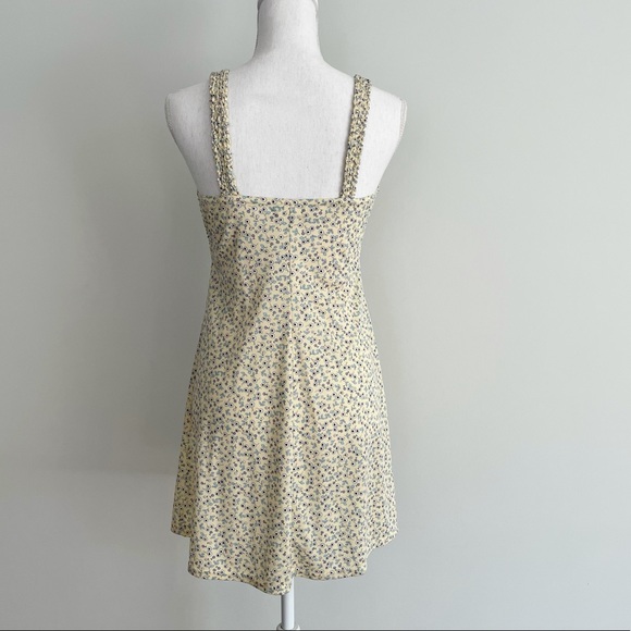 Summer Dress | Size: Medium (Juniors) - Picture 3 of 6